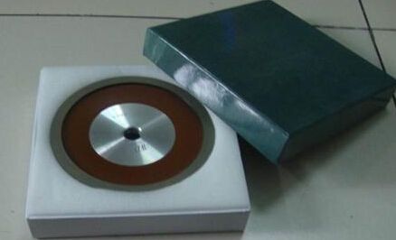 Metal-bonded daimond grinding wheel 