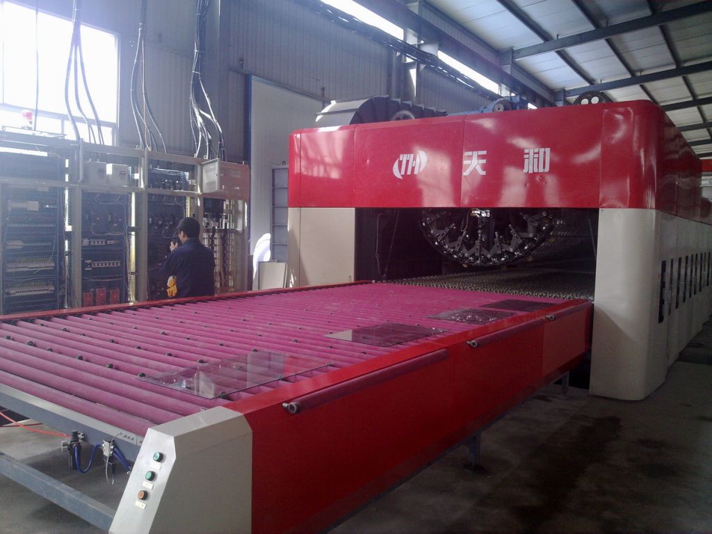 Qinhuangdao TH bending glass tempering furnace