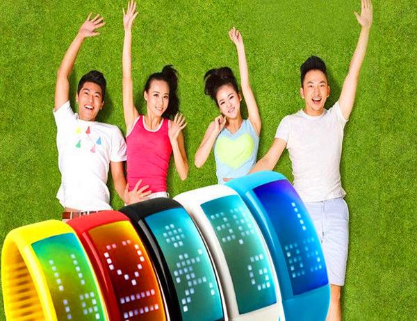 2014 best sell&Atilde;&Acirc;&nbsp; unisex smart Wrist  3D pedometer watch With usb flash drive