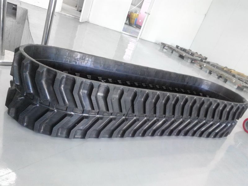 Harvester (Kubota, Yanmar, Lovol 350X90, 400X90, 450X90) Rubber Track