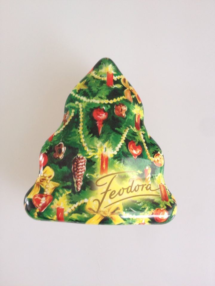 Christmas tree candy box