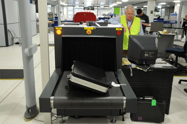  Intelligent  x ray baggage scanner 