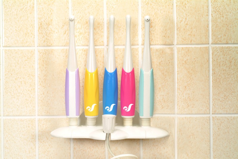 ORAL IRRIGATOR