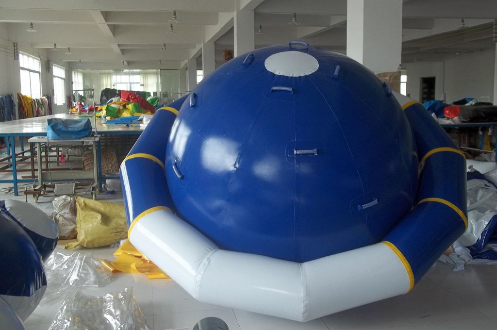 UFO Shape PVC Amazing Inflatable Water Parks Giant Floating Ball for Climbing