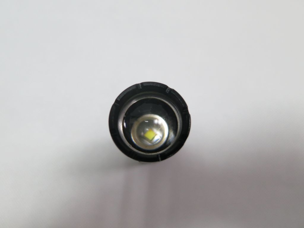 High Quality Foucs Adjustable LED Flashlight