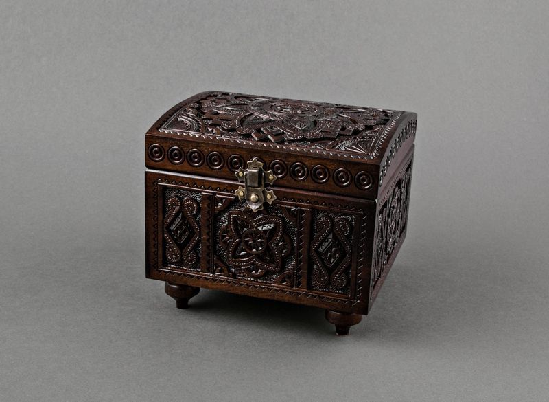 Carved jewelry-box