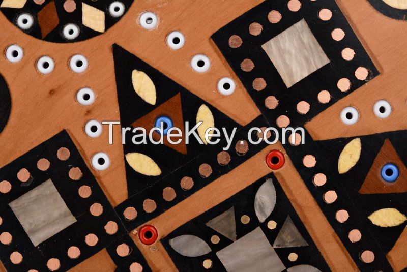 Inlaid wooden plate