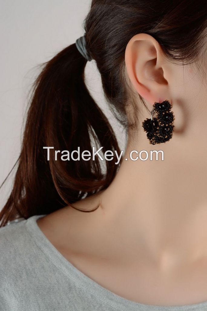 Set of jewelry: bracelet and earrings