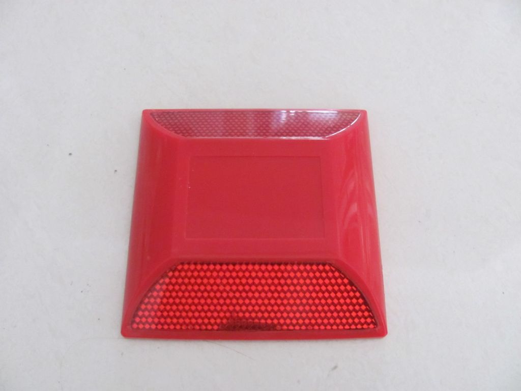 High Quality Reflective plastic road stud Made in China