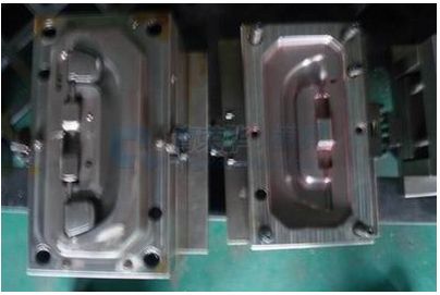 Auto handle mould