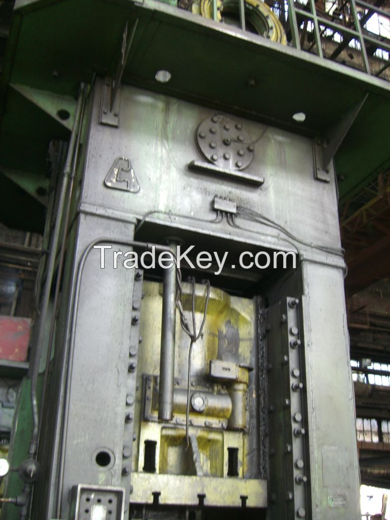 TRIMMING PRESS VORONEZH 630 ton capycity type KB9538 YOM 1985 