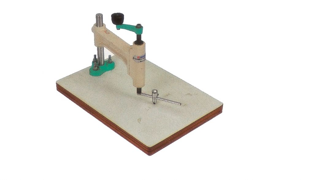 Manual special-shape cutting table