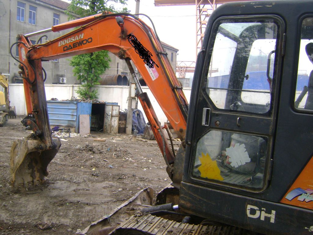 Used  Daewoo DH-55-V excavator 