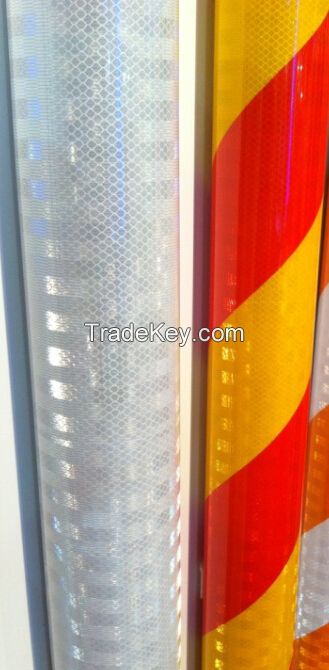 High intensity prismatic reflective sheeting