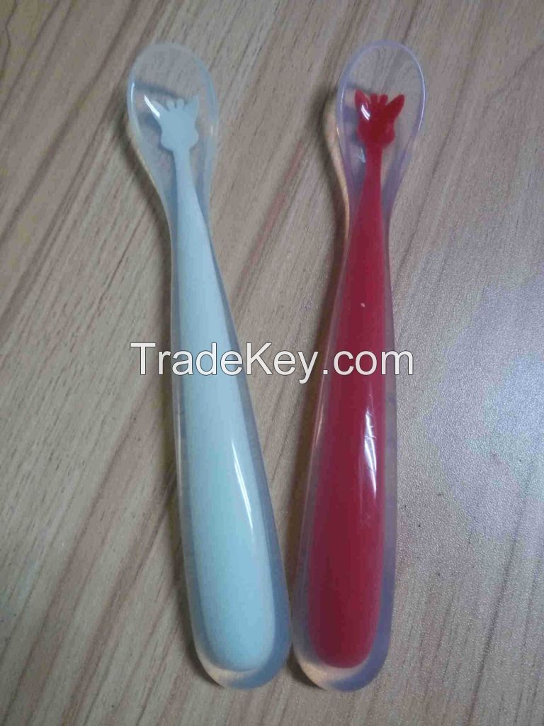 mombella silicone spoon