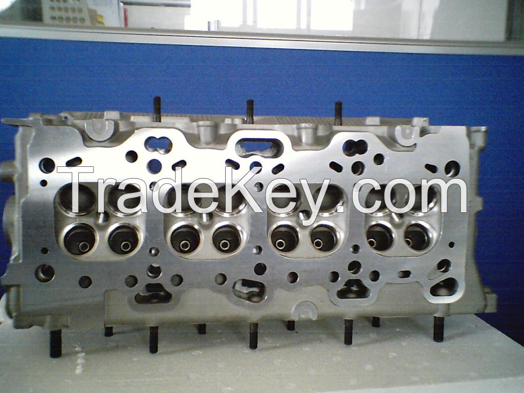 Cylinder Head for Mitsubishi (4G64/16VALVE/2.4 MD305479)