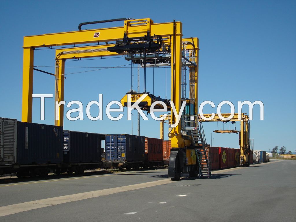 Isoloader Rubber Tyred Gantry Container Handling Straddle Carrier