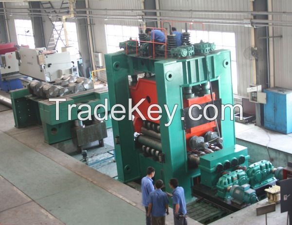 Metal plate straightening machine