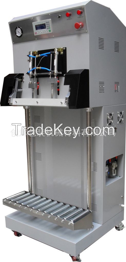 Vacuum packing machine