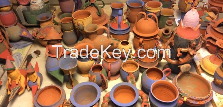 Several Types of Earthenware Pot