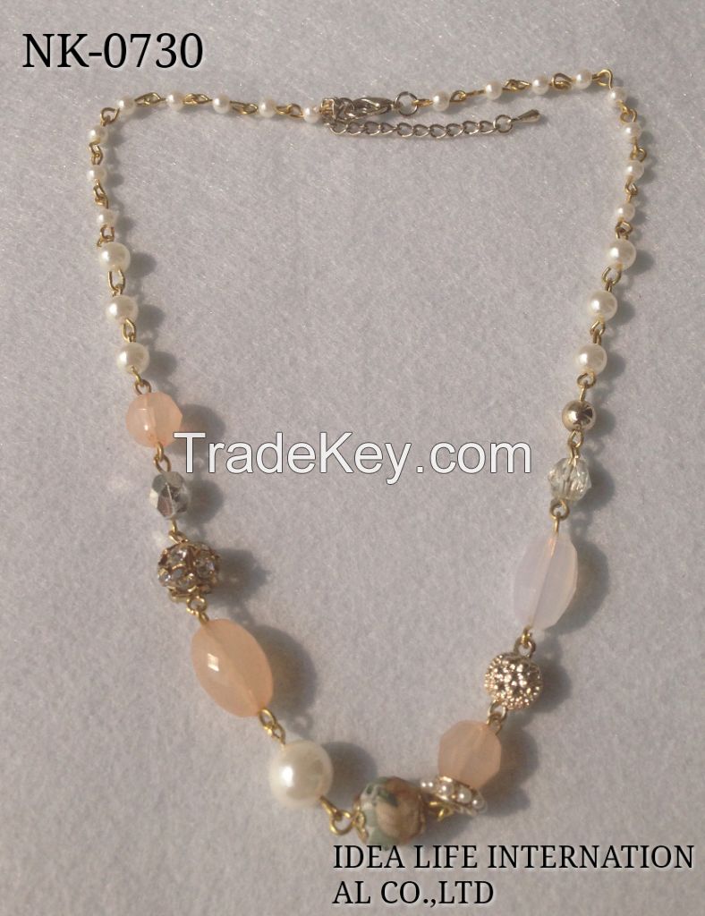acrylic beads necklace