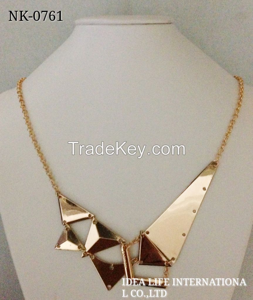 gold chain necklace