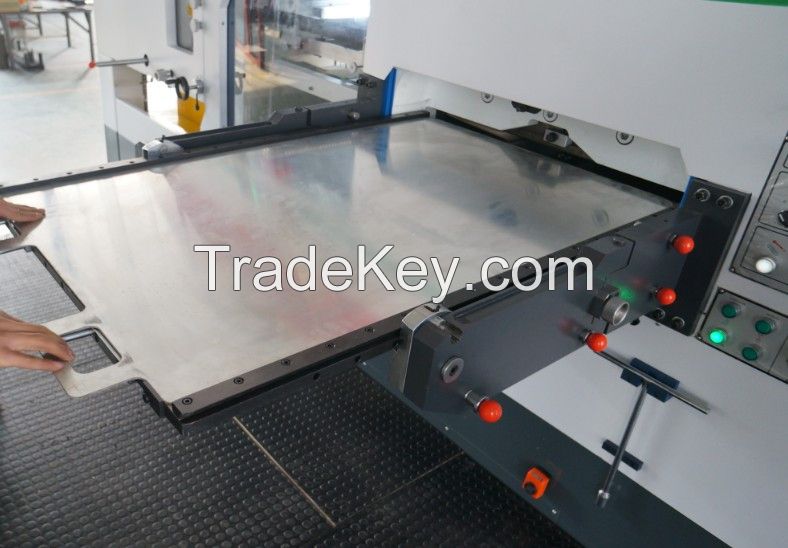 xmq 1050s automatic die cutting and creasing machine with stripping section