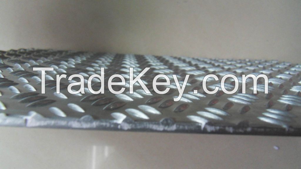 3-BAR TREAD PLATE AND DIAMOND TREAD BRIGHT