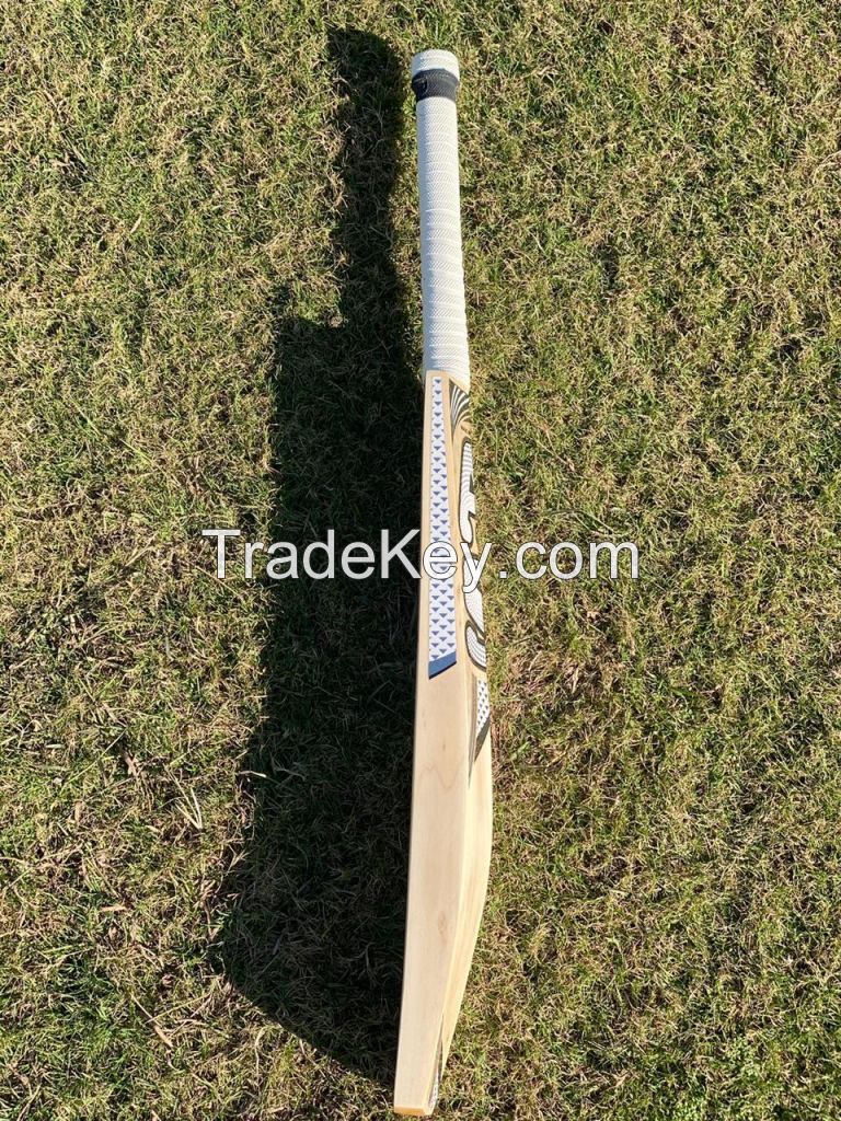 ENGLISH WILLOW CRICKET BAT - 7 STAR