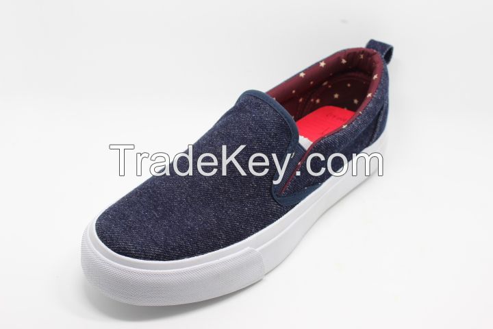 fashionable canvas shoes