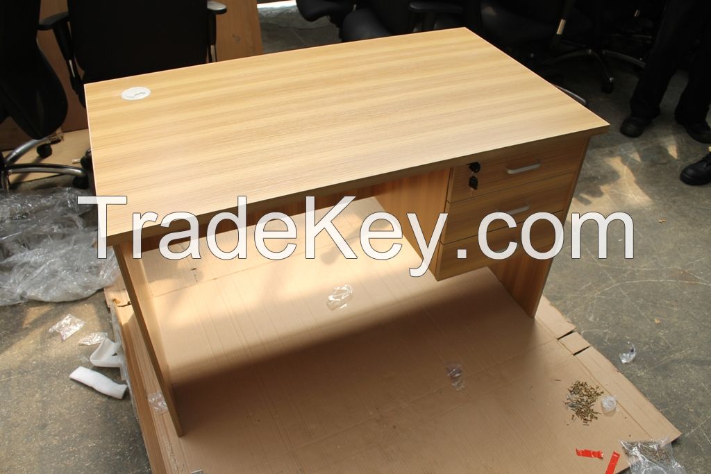 4 FT STANDARD OFFICE TABLE 