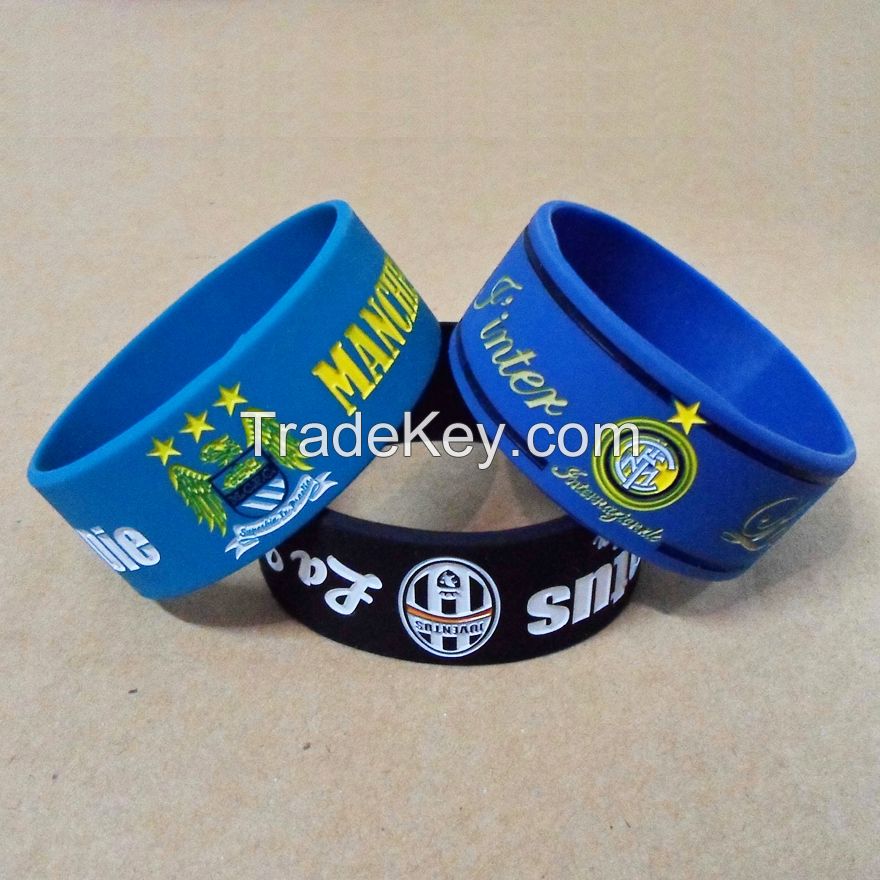  Silicone wristband