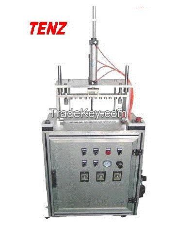 Semi automatic lipstick releasing machine