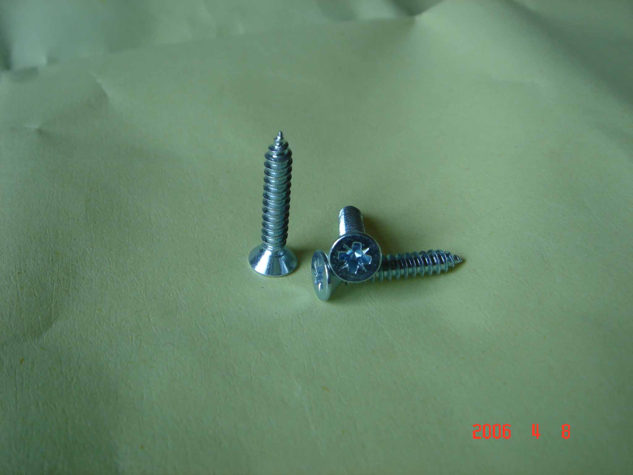 self tapping screws-flat head