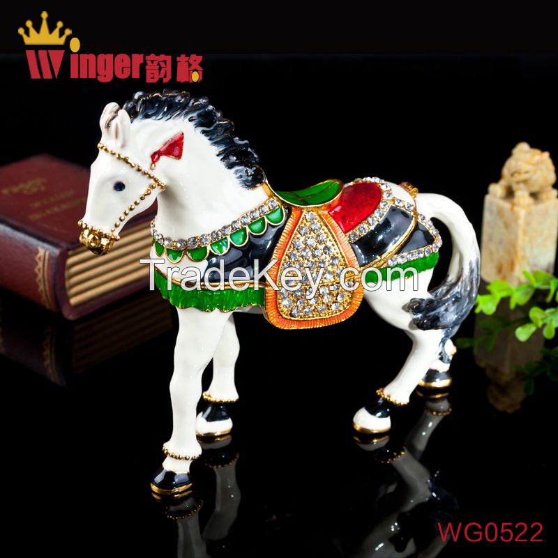 Newest Business Gift Animal Horse Metal Crafts Diamond Magnet Trinket Box Feng Shui Pewter Casket Horse Figurine Money Drawing