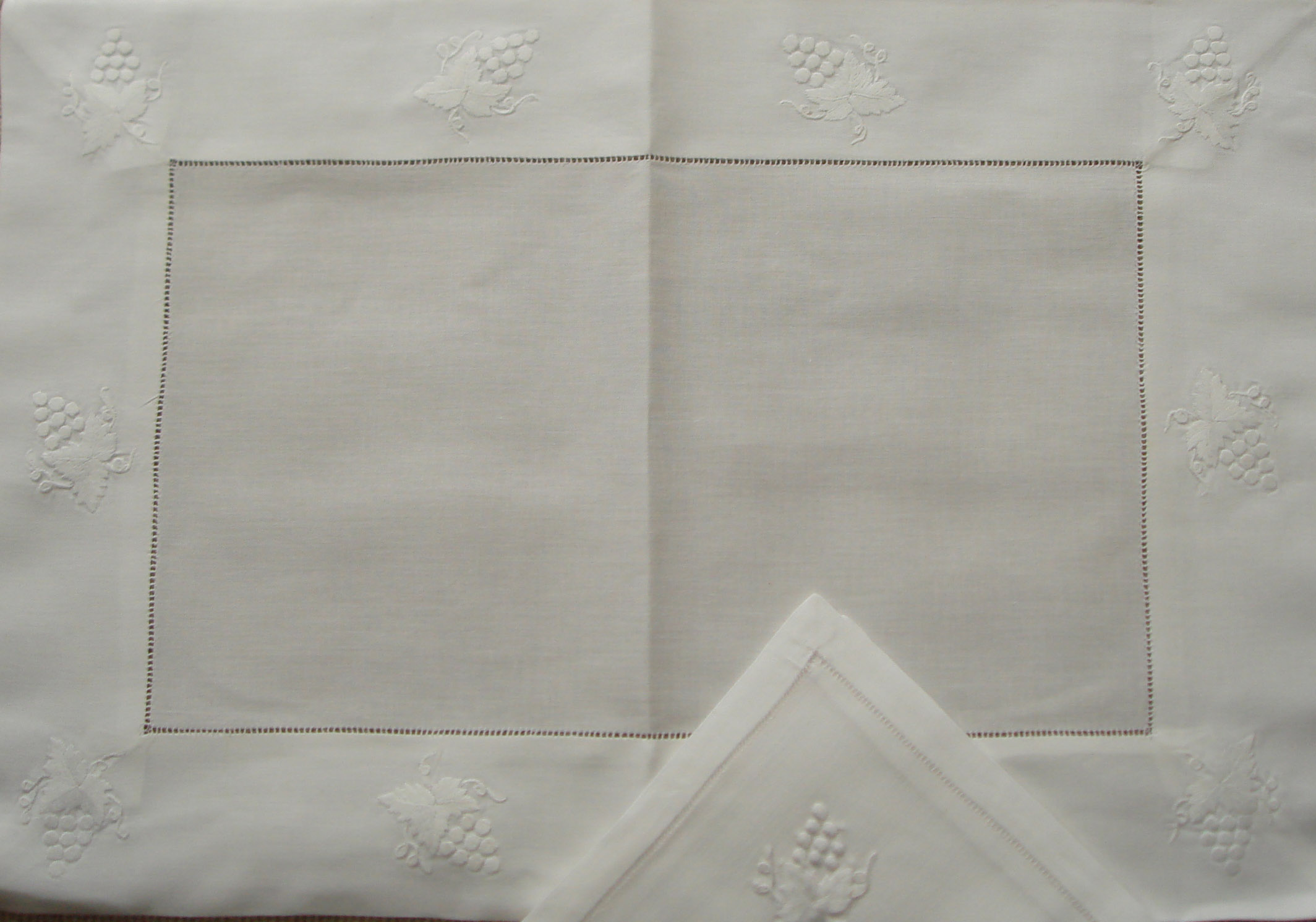 Hand Embroidered Linen, Table Clothes, Place Mats