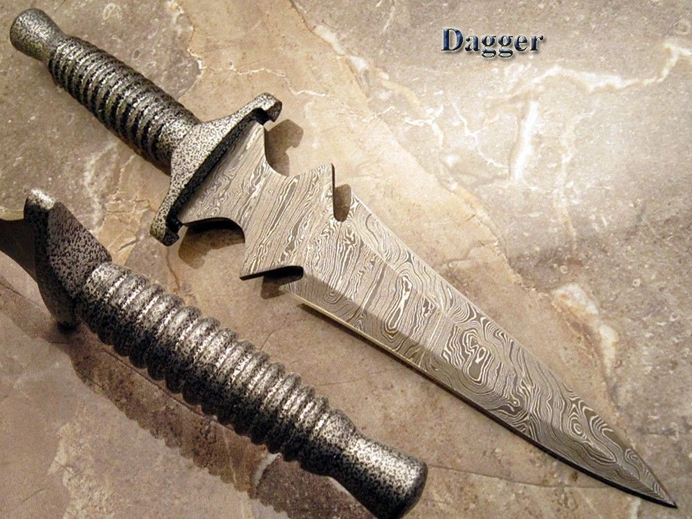 Damascus Knife 