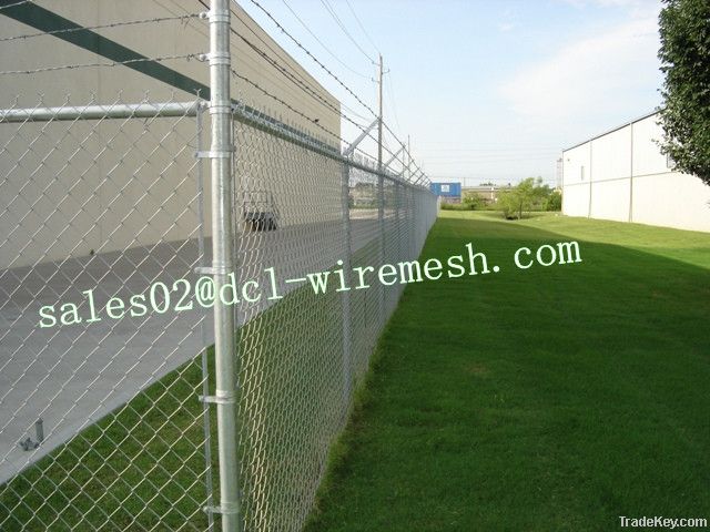 chain link wire fence