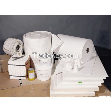 Low thermal conductivity ceramic fiber blanket