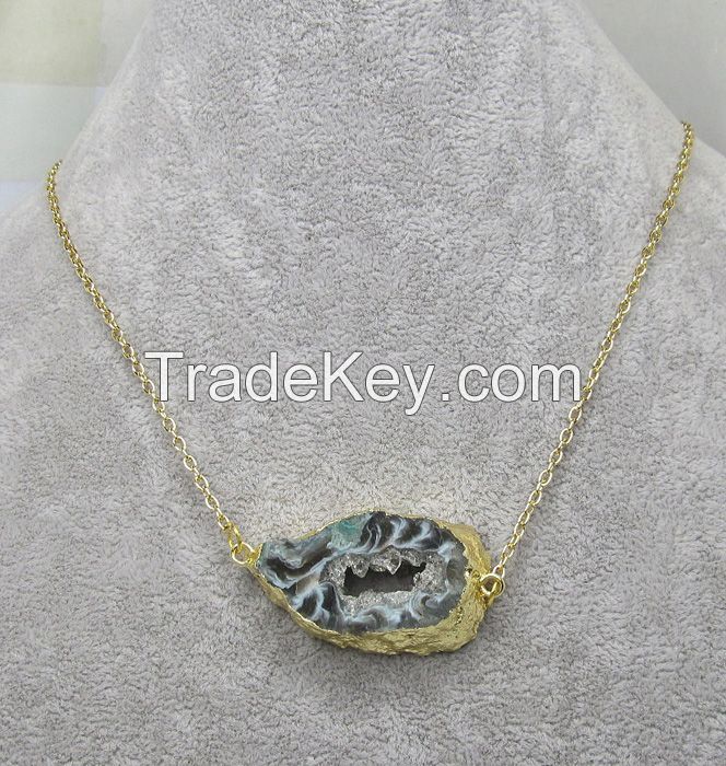 Brazil agate pendant necklace