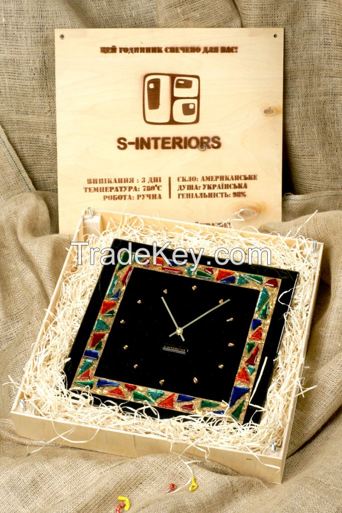 Wall clock made of glass with the addition of gold S-Interiors Antonio Complimento 1