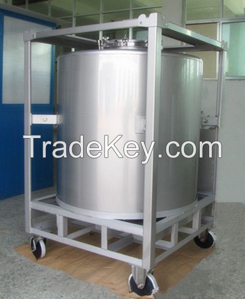 Round stainless steel storage tank