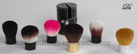 kabuki brush 1