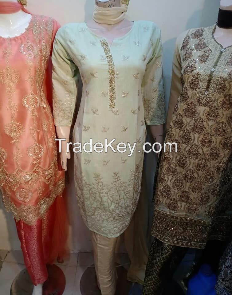 Sofarahino's casual dresses at wholesale price