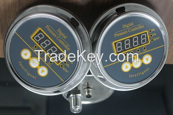 Digital pressure gauge/Level controller	HPC-2000