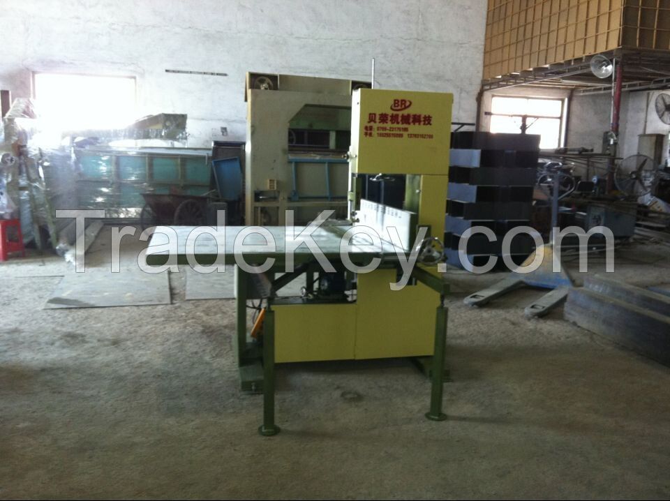 Foam vertical cutting machine