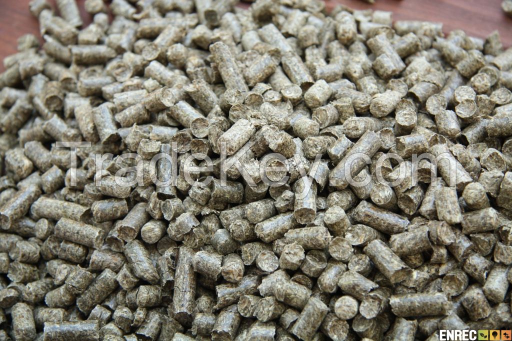 Straw pellets