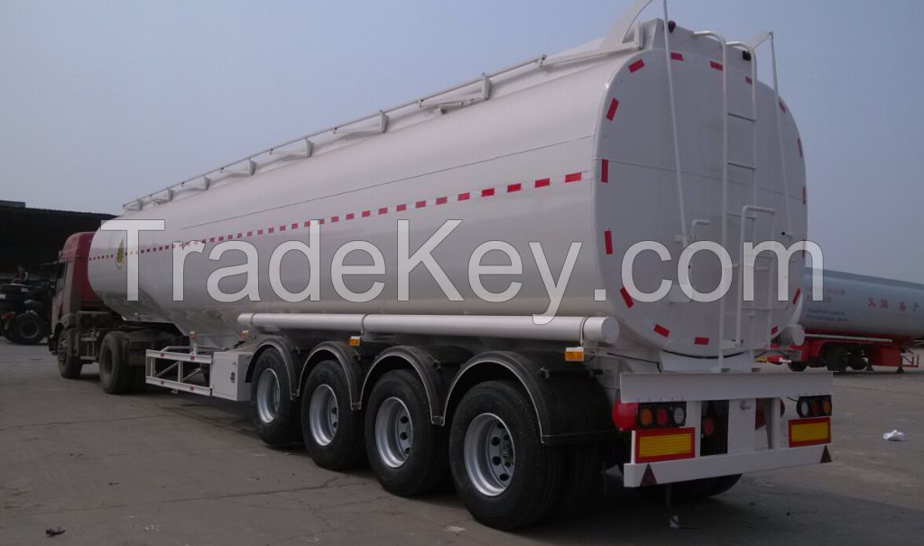 Three or four axles Fuel tank trailer with front axle liftable