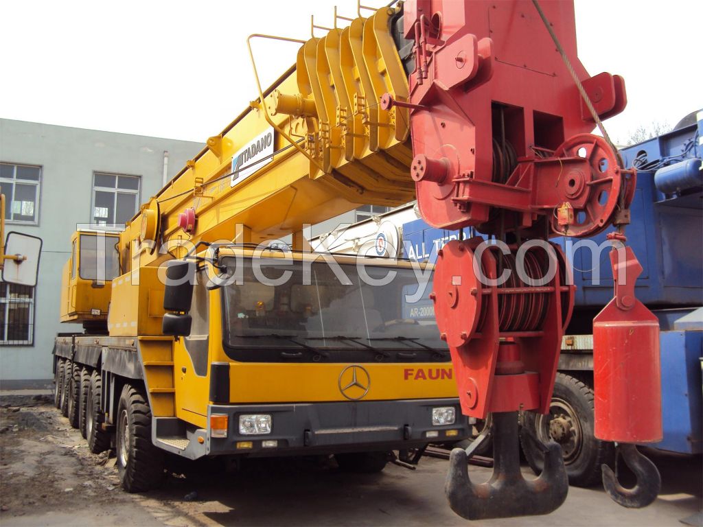 used TADANO truck crane 200ton