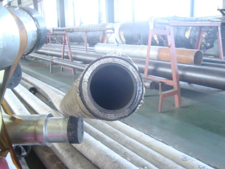 four-spiral wire reinforced, rubber covered hydraulic hose